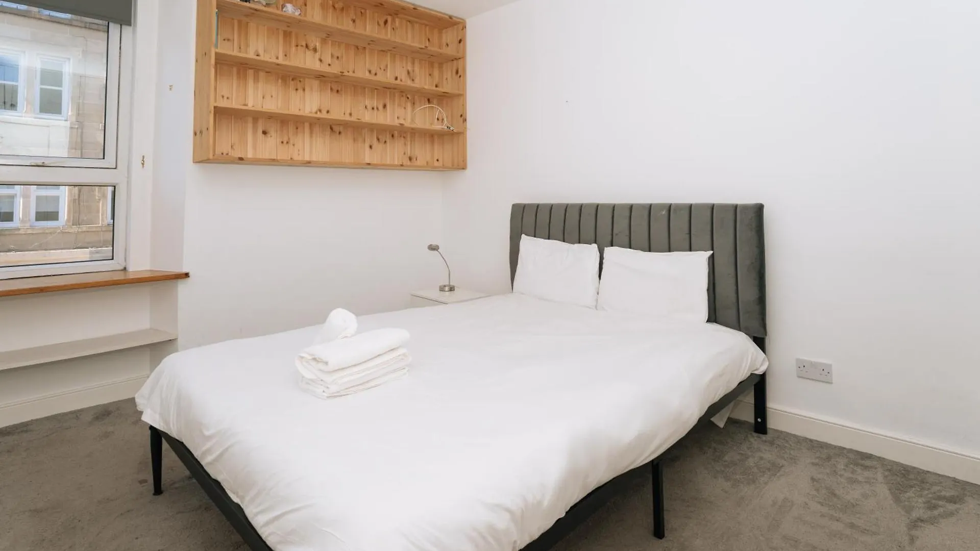 Апартаменты Sleek & Central 2Bd Flat - Haymarket Эдинбург
