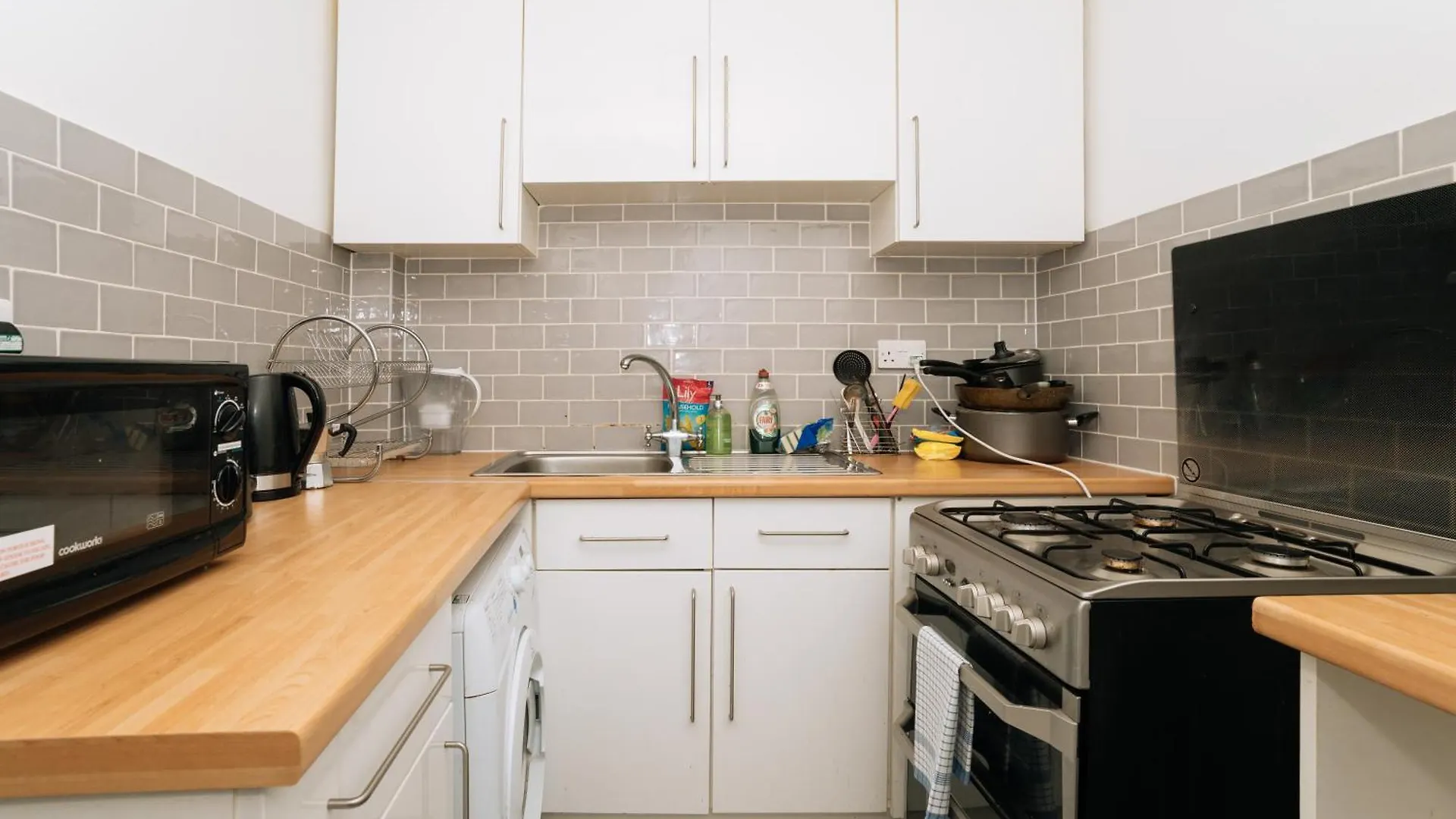 Апартаменты Sleek & Central 2Bd Flat - Haymarket Эдинбург